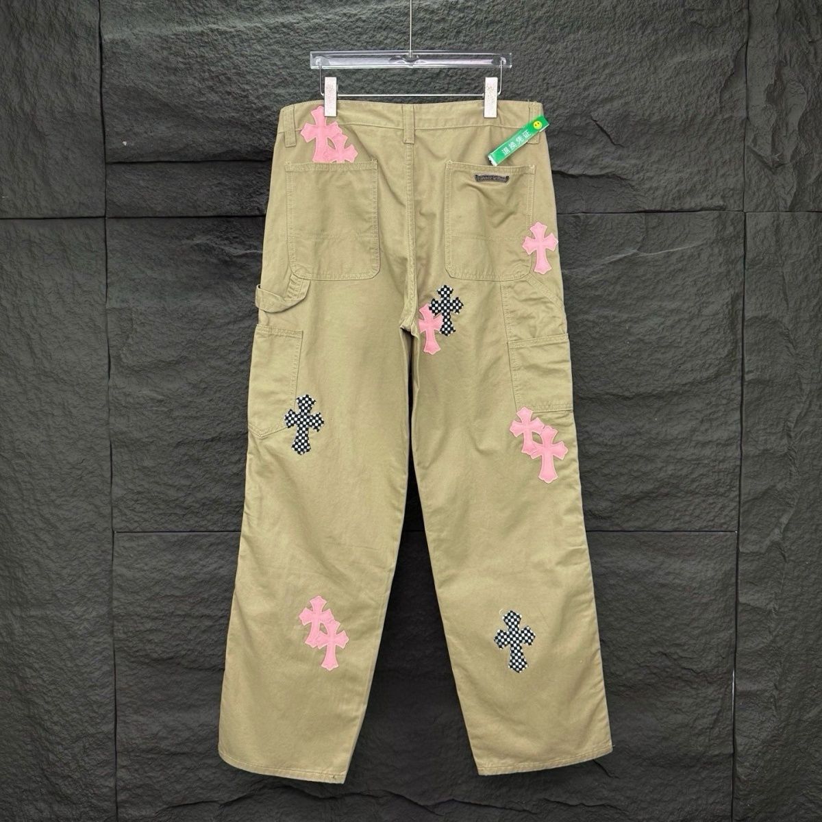 Brown color pink logo pant