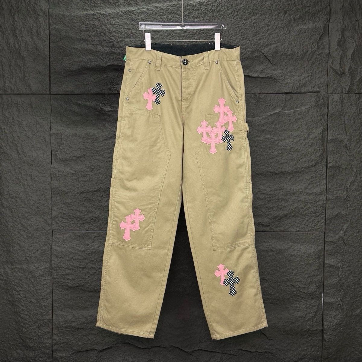 Brown color pink logo pant