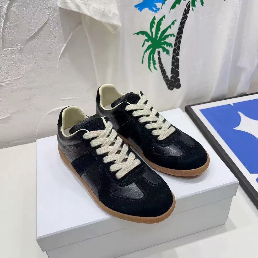 New black sneaker