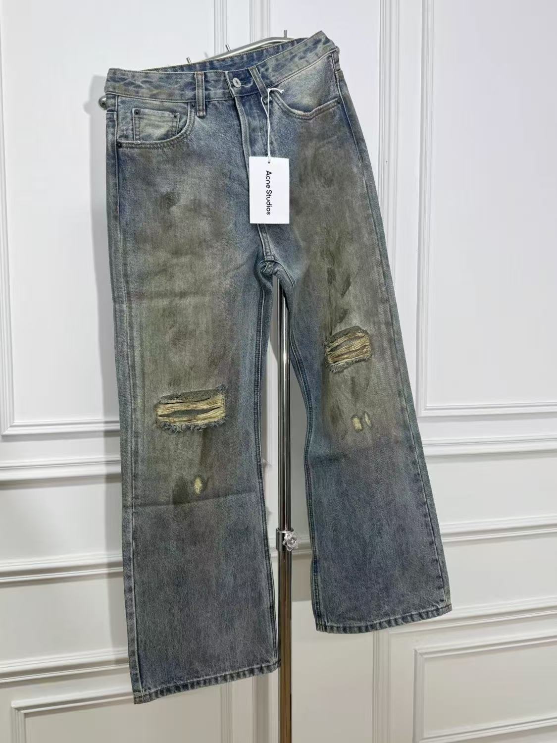 New washing ripped baggy  jeans