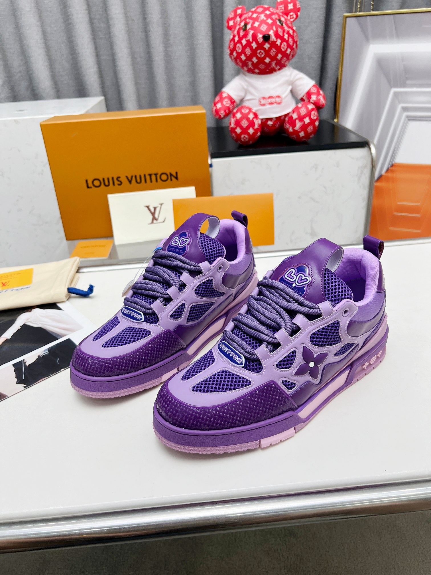 1:1 New relwased purple sneaker