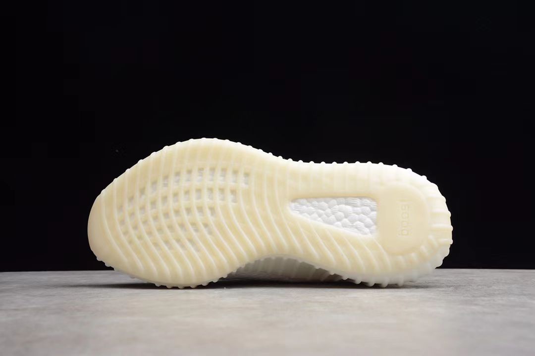 New classical Breathable mesh sports shoes