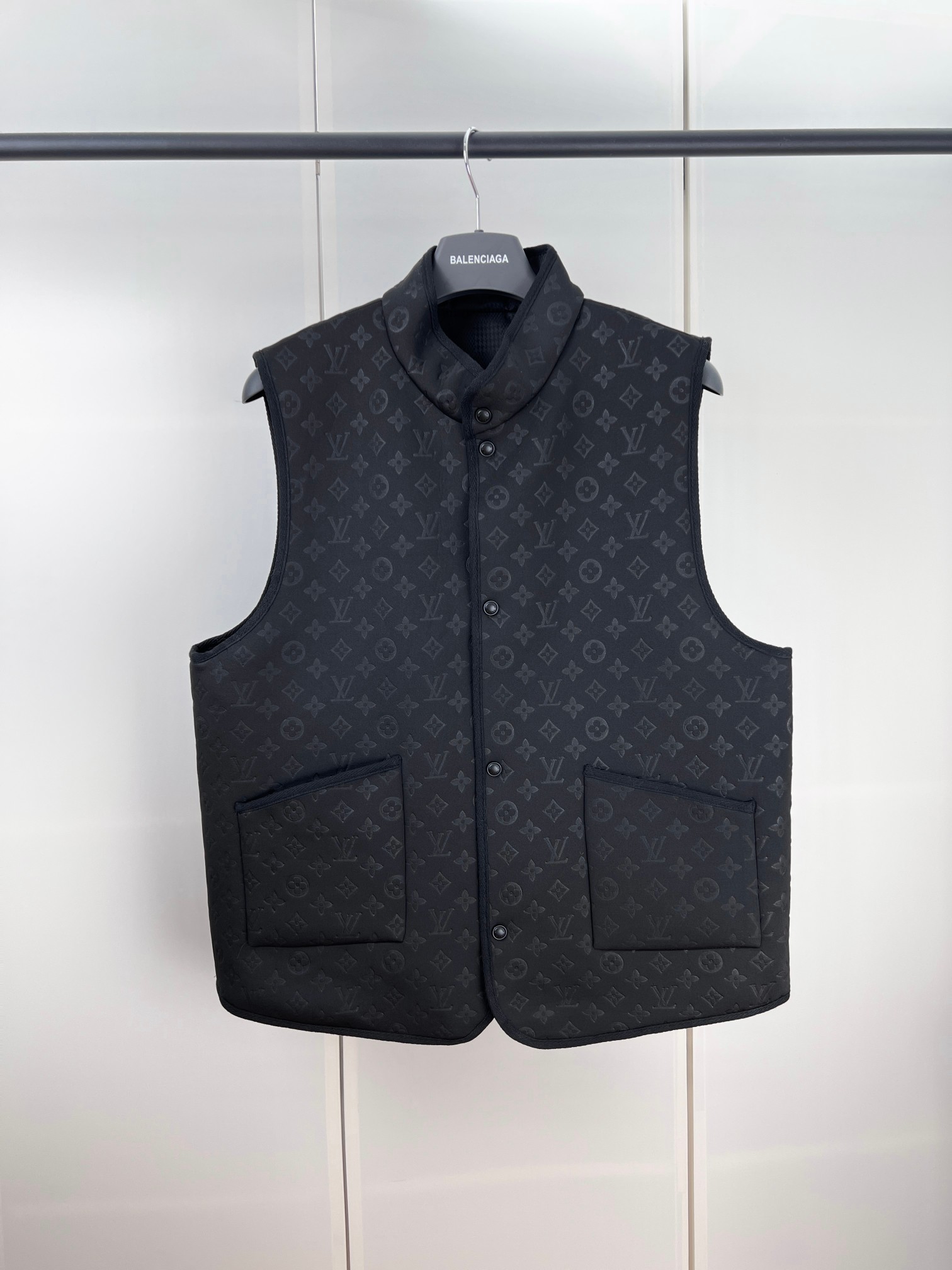 1:1 Old flower embossed double-sided wearable vest jacket
