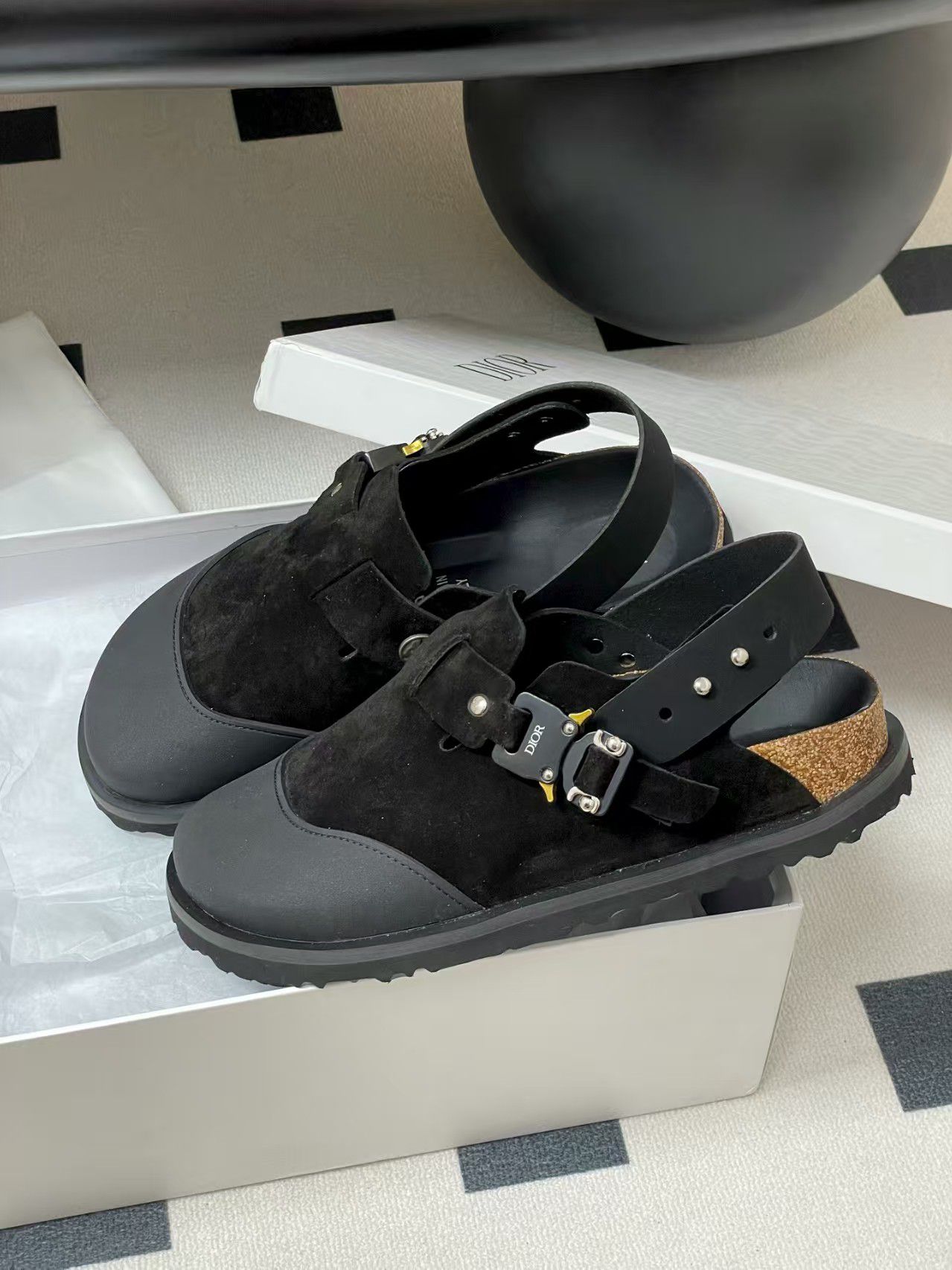 1:1 new released black slide