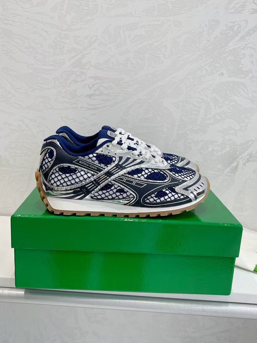 New arrival navy blue BV sneaker