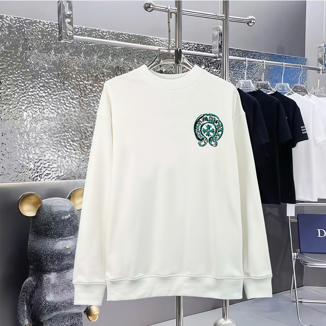 Horseshoe-shaped cross  Buddhist characters crewneck
