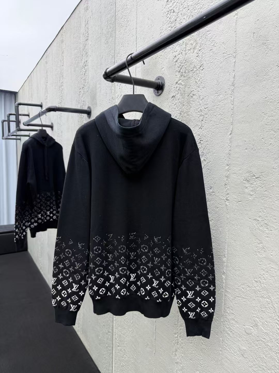 1:1 Gentle gradient knitted hooded sweater