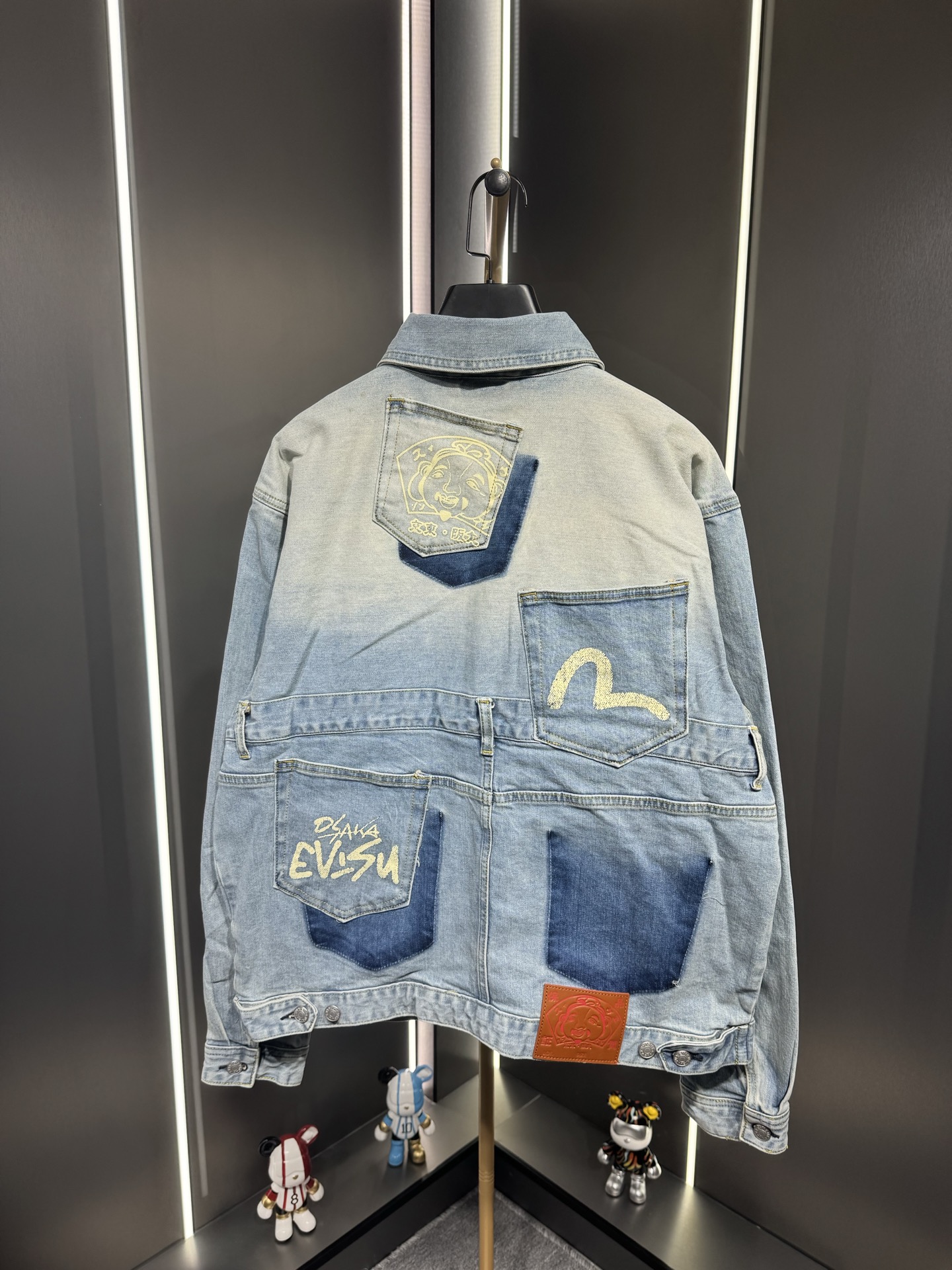 2025 Multi-pocket seagull print denim jacket