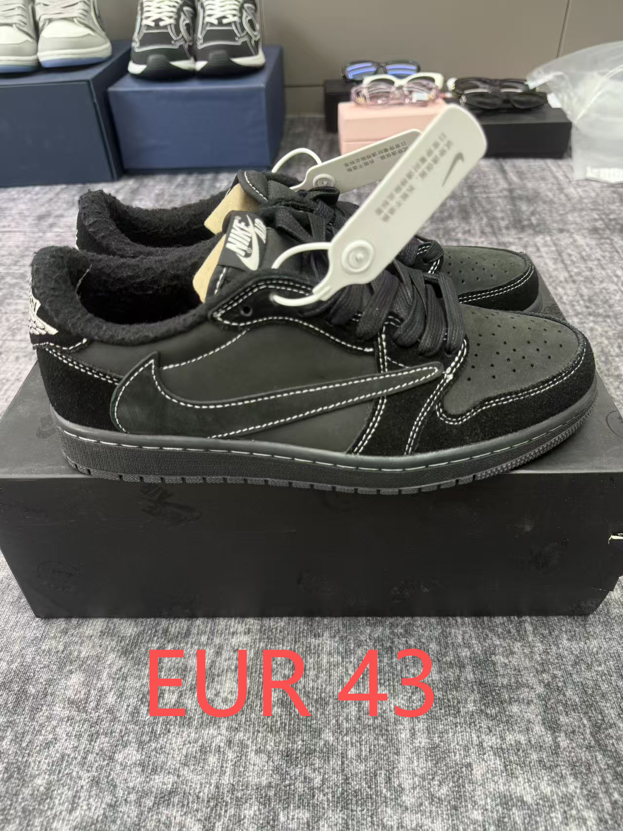 1:1 AJ sneakers