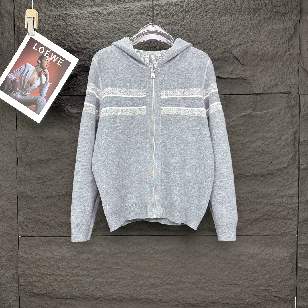 High-quality Jacquard Hooded Reversible Zip Cardigan