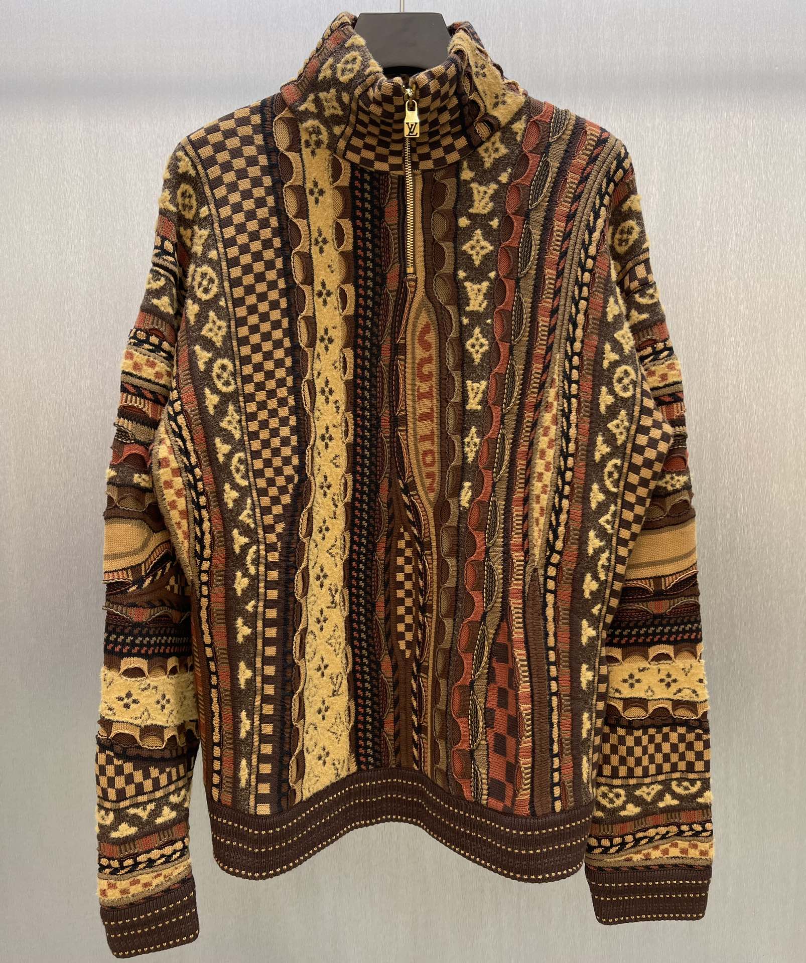 Half-zipper pullover