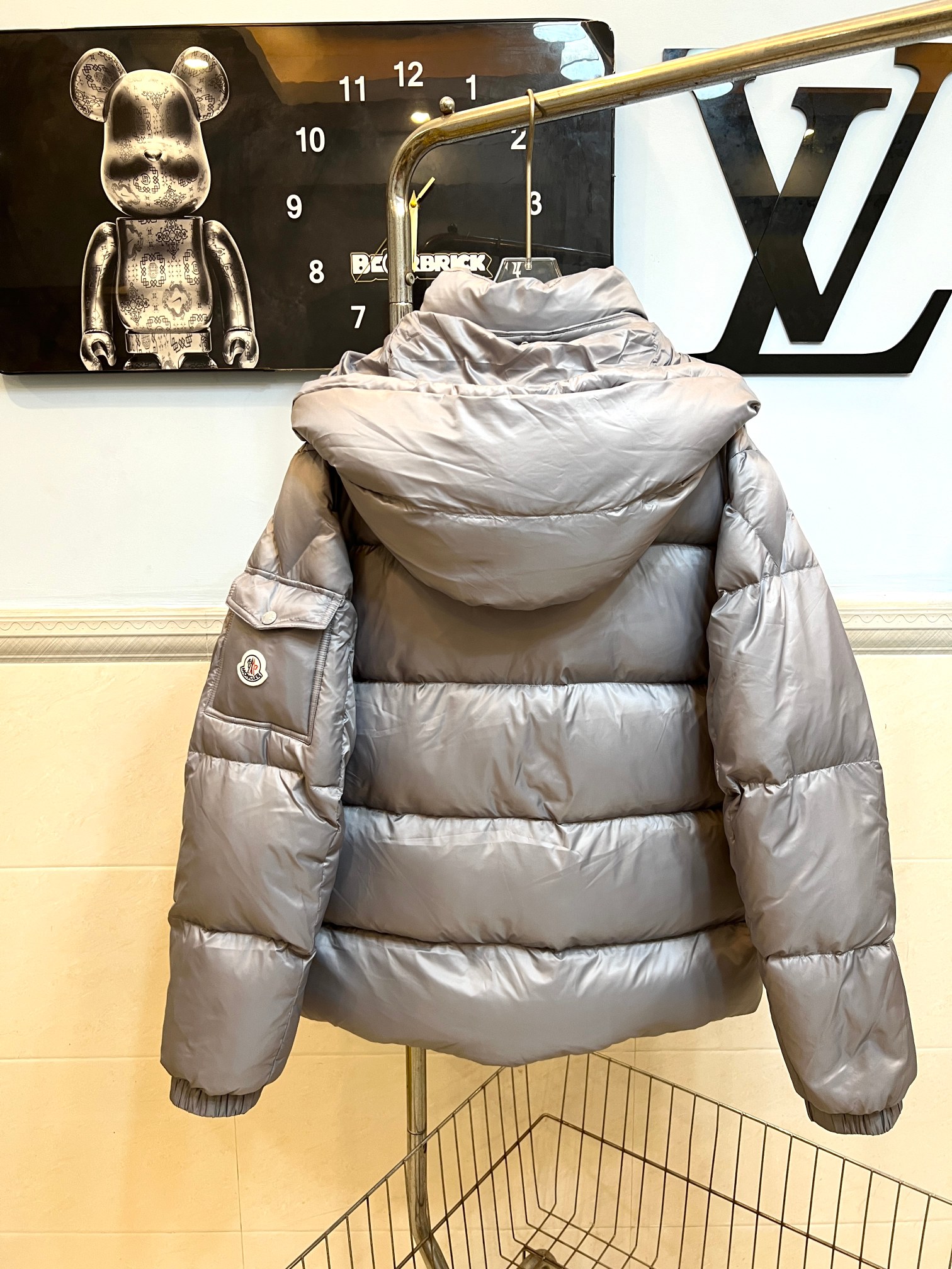 1:1 new arrival m0ncler down jacket color silver