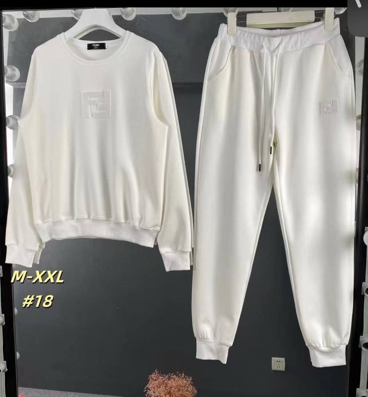 A simple round-neck hoodie set