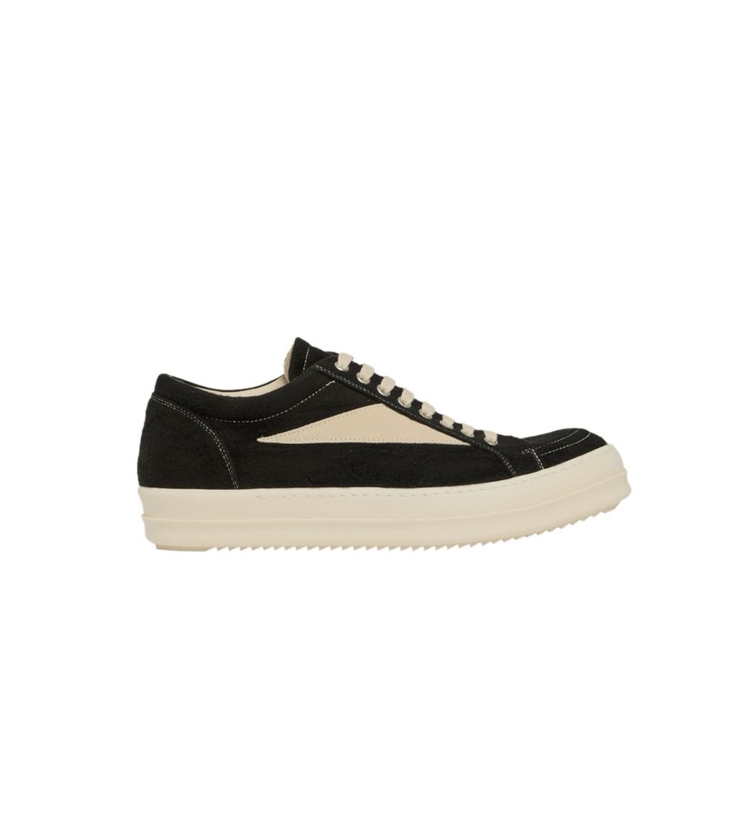 Thick-soled black and white color-blocked sports shoes