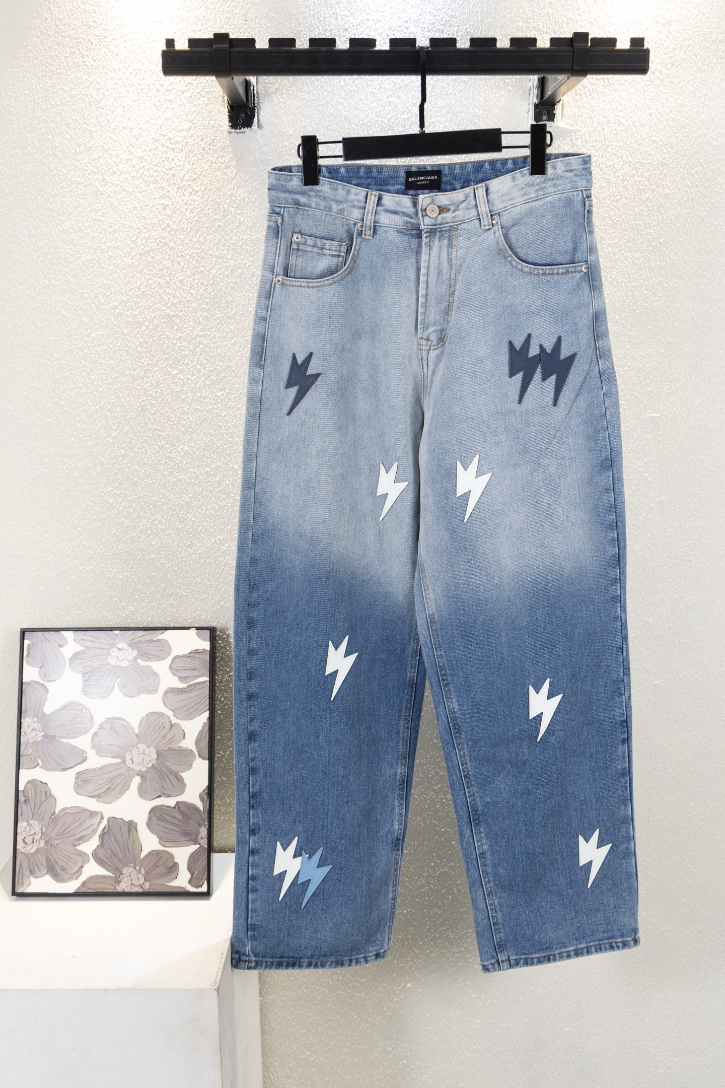Blue washed lightning print jeans
