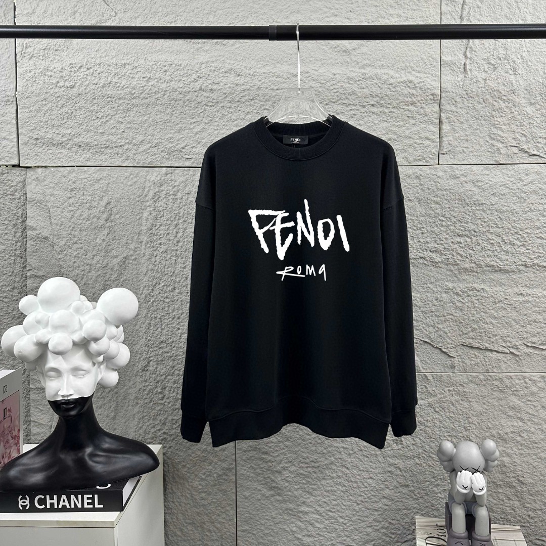 New styles for autumn and winter - long-sleeved round-neck t-shirt