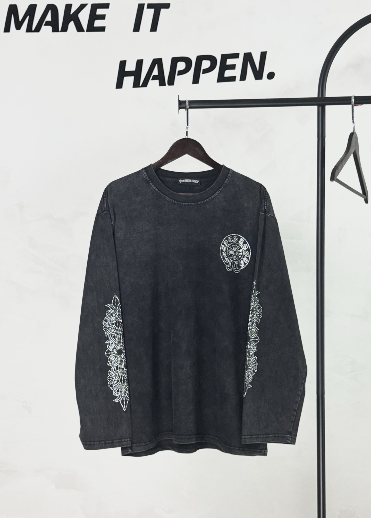 Stained diamond water-washed distressed rhinestone crewneck long-sleeve shirt