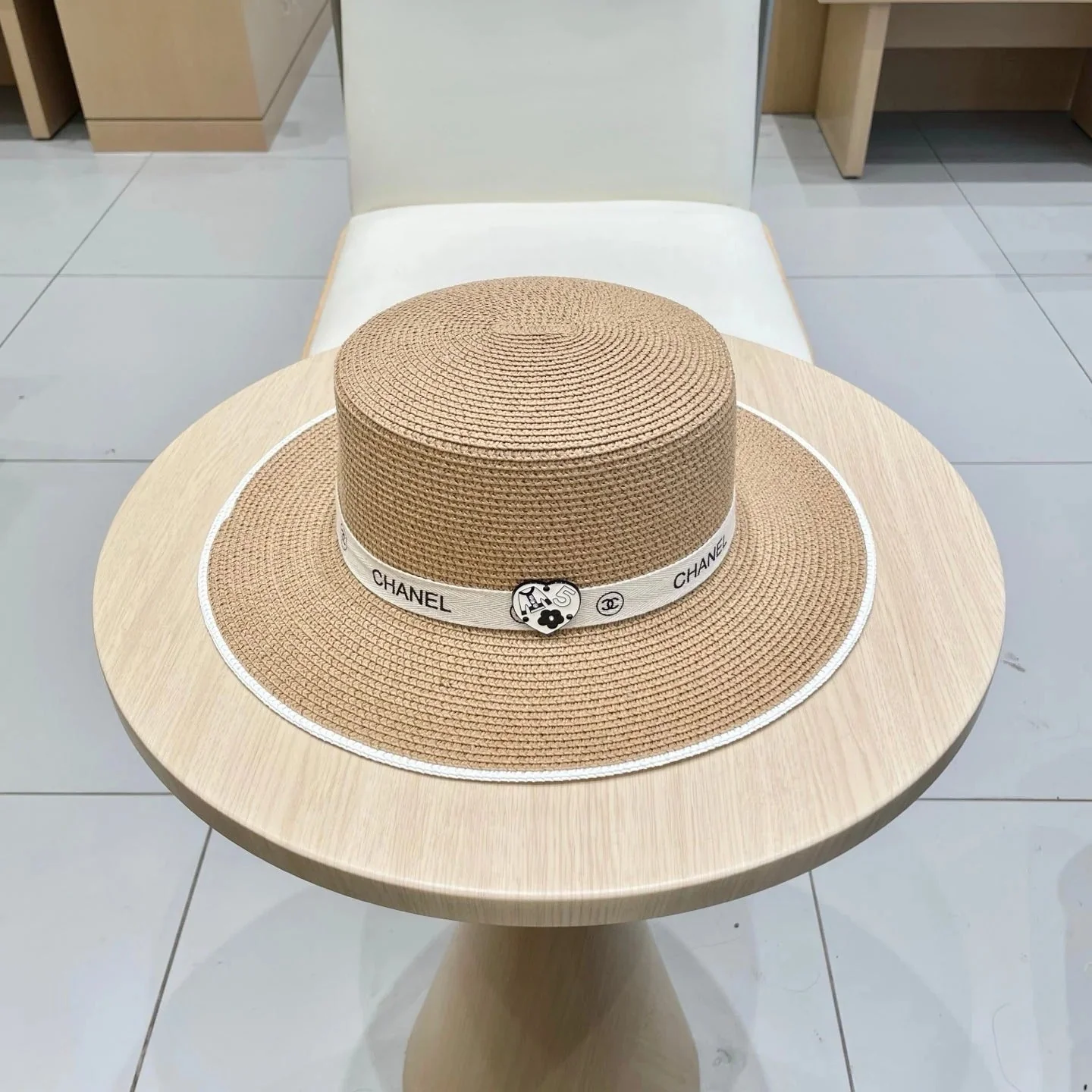 Chanel FLAT STRAW HAT BROWN 672720