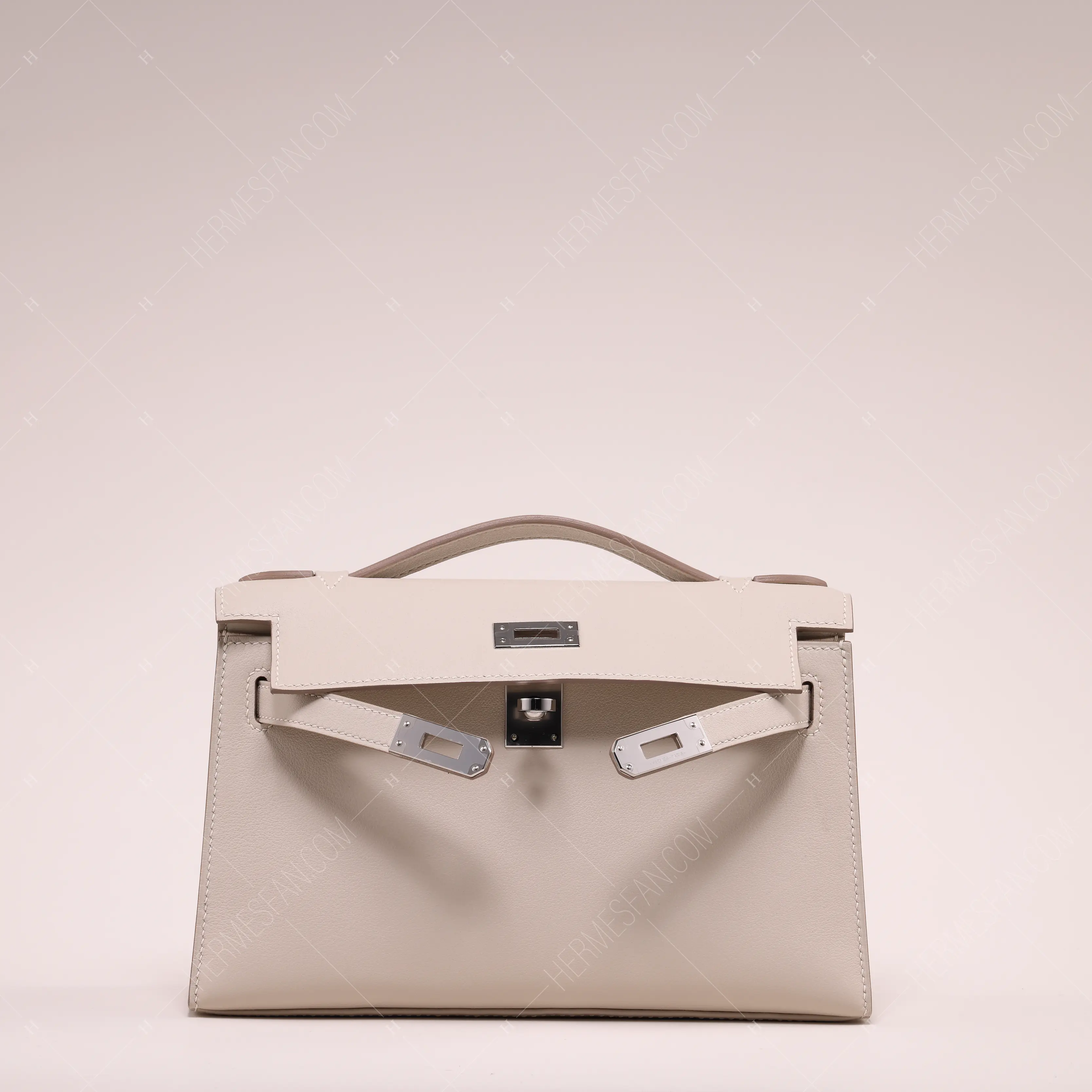 Kelly Pochette