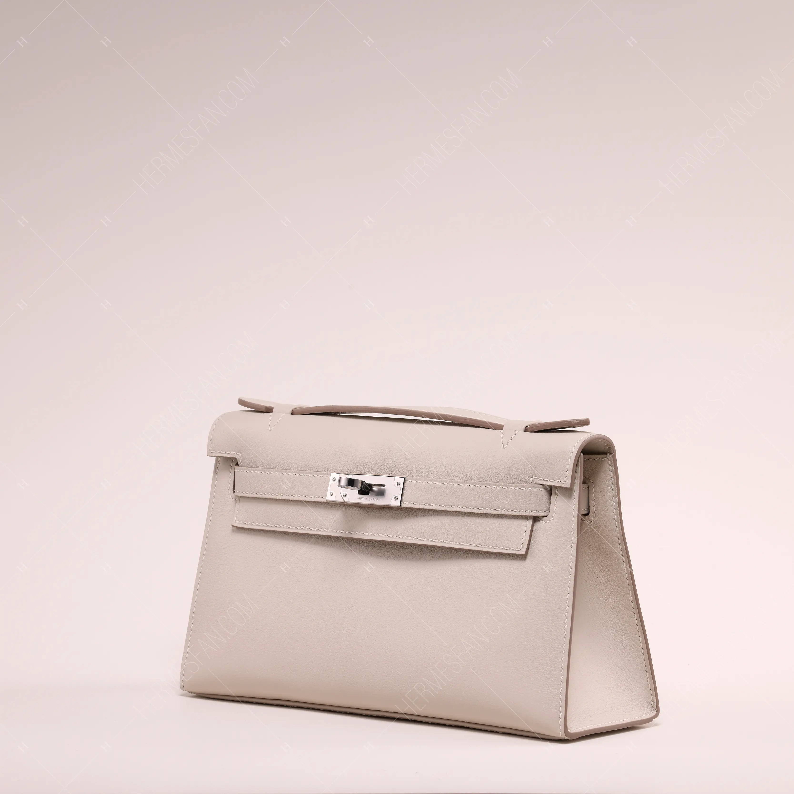 Kelly Pochette