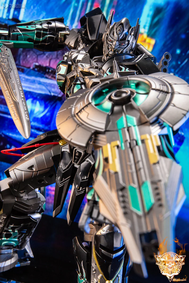 UNIQUE TOYS R-02B Movie Version 5 Optimus Prime - JOYTOY WORLD