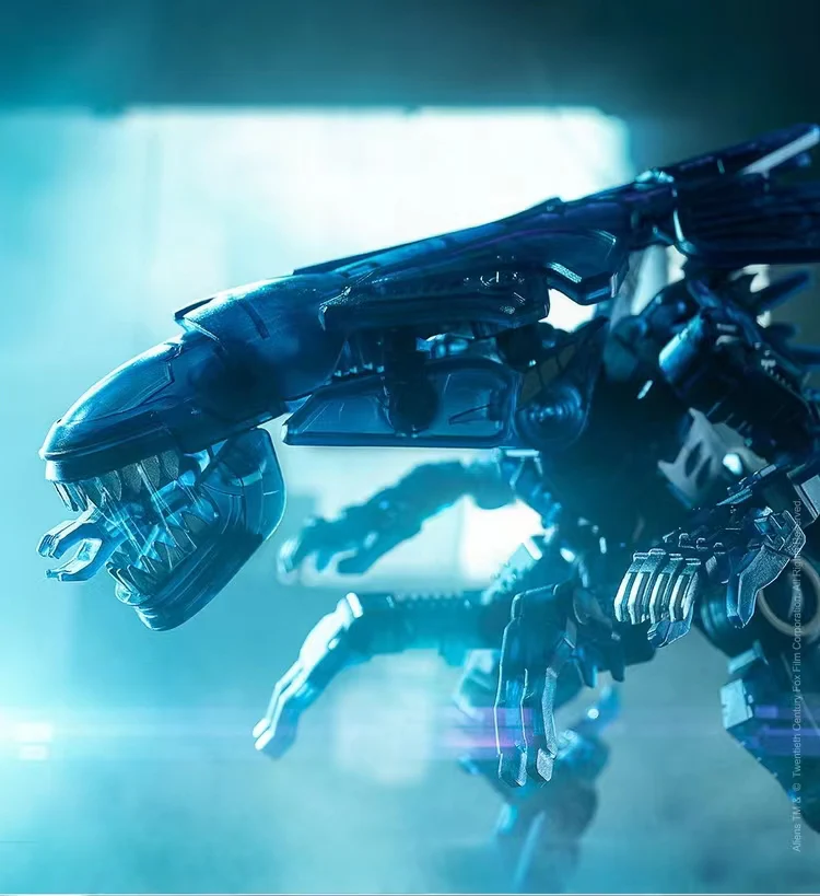 52TOYS MEGABOX MB-10 ALIEN QUEEN - JOYTOY WORLD