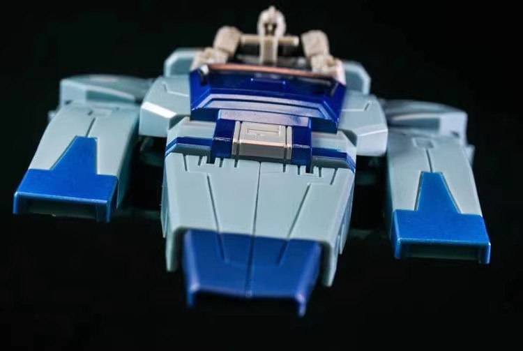 UNIQUE TOYS Y-02 G1 Blurr - JOYTOY WORLD