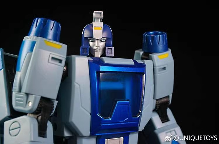 UNIQUE TOYS Y-02 G1 Blurr - JOYTOY WORLD