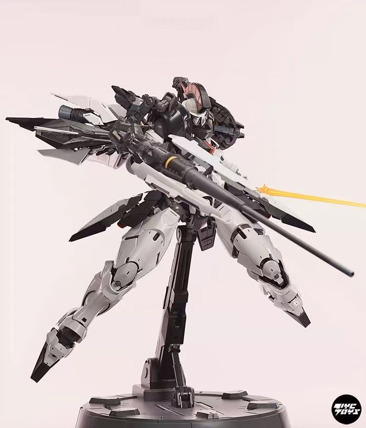 Strange Studio 1/60 PG Tallgeese - JOYTOY WORLD