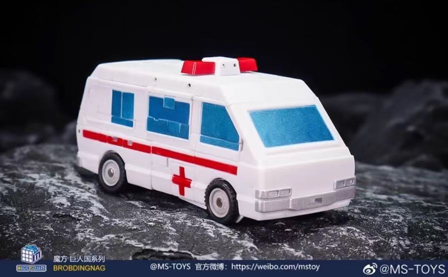 MAGIC SQUARE MS-TOYS MS-B45 G1 Ambulance - JOYTOY WORLD