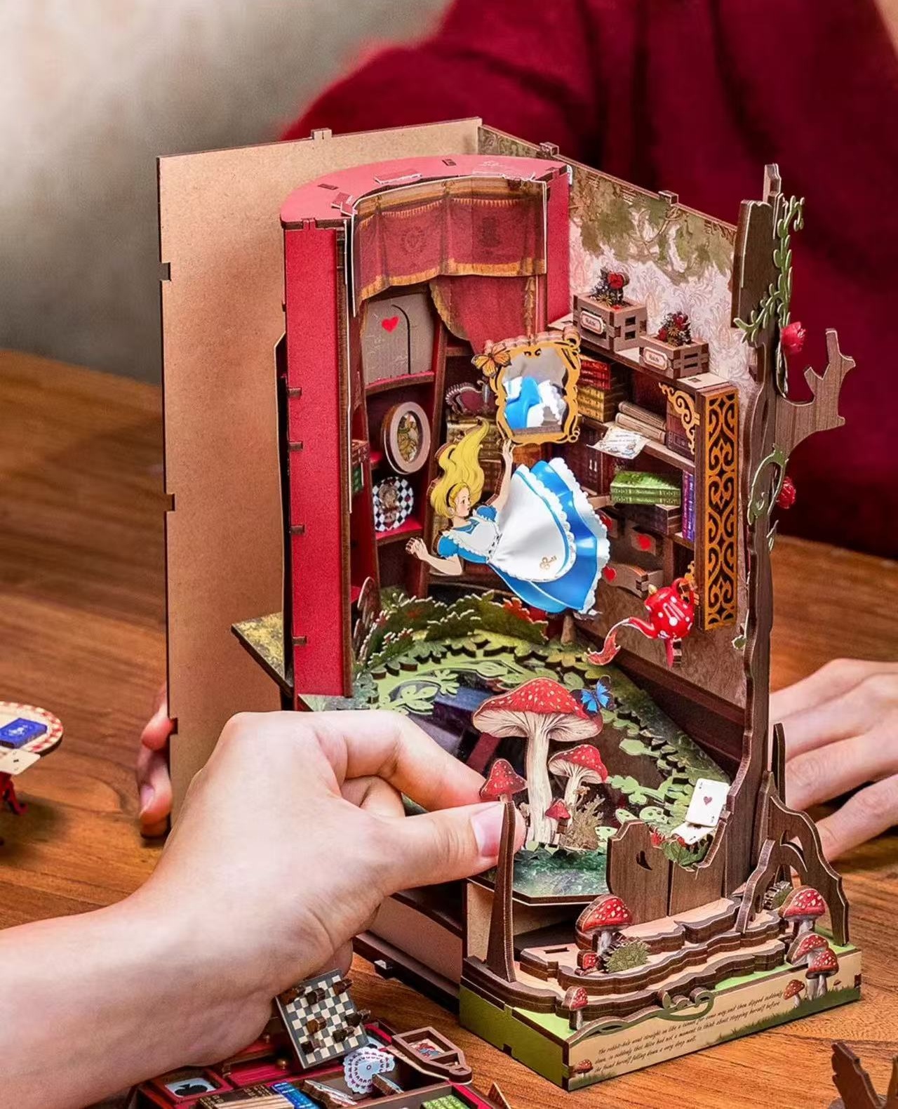 Robotime TGB12 Fall into Wonder - JOYTOY WORLD