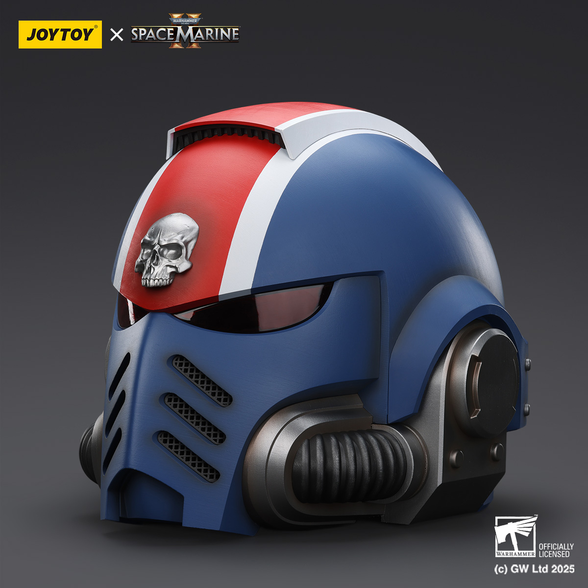 JOYTOY Warhammer 40k  Ultramarines Lieutenant Titus' MKX Helmet & Display Stand - JOYTOY WORLD