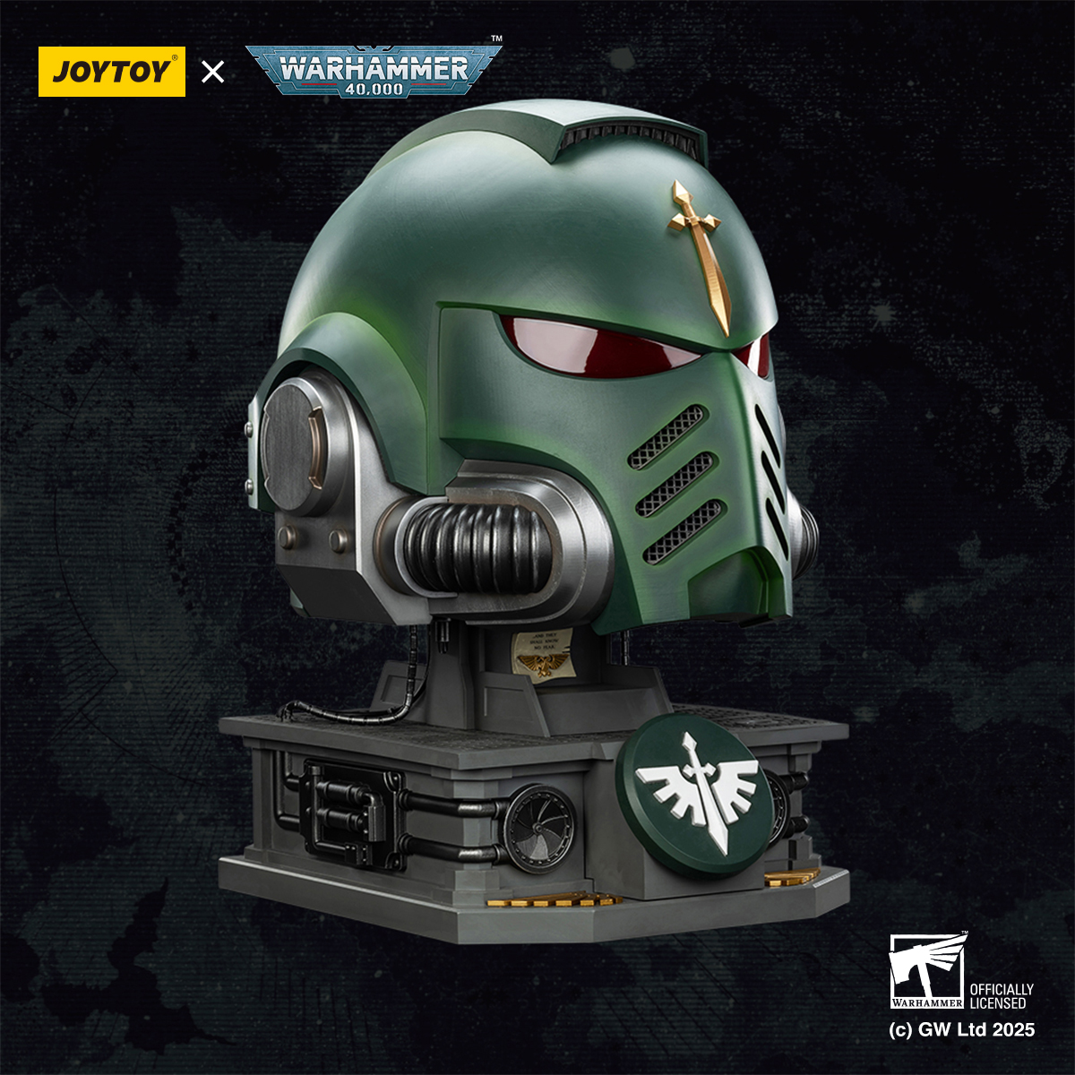 JOYTOY  Warhammer 40k 1: 1 Dark Angels MkX Helmet & Display Stand - JOYTOY WORLD