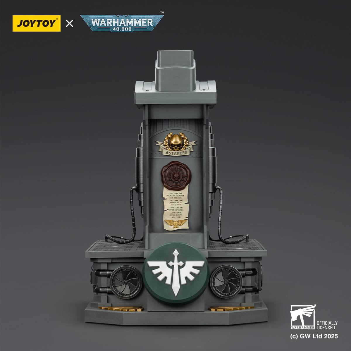 JOYTOY  Warhammer 40k 1: 1 Dark Angels MkX Helmet & Display Stand - JOYTOY WORLD