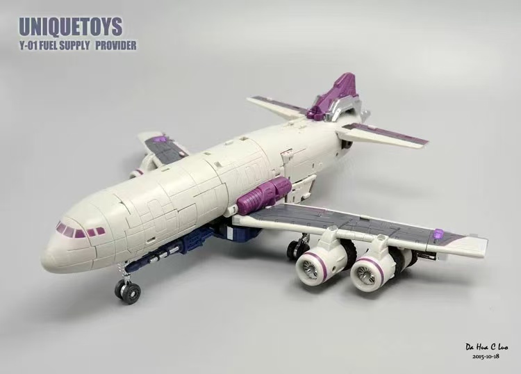 UNIQUE TOYS Y-01 FUEL SUPPLY PROVIDER - JOYTOY WORLD