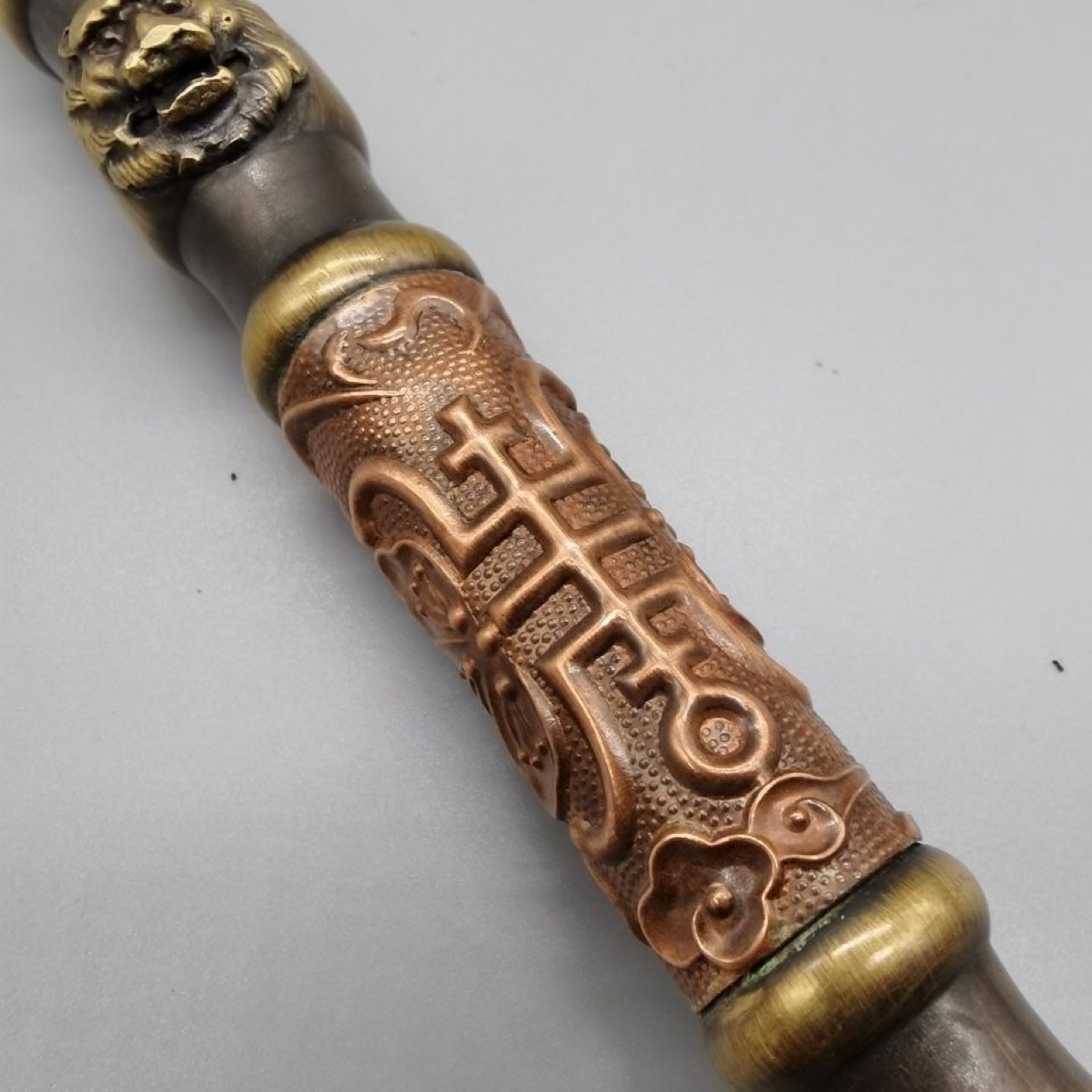Extend by 48cm, hand carved dragon and phoenix, thickened all copper design rod, dry tobacco bag