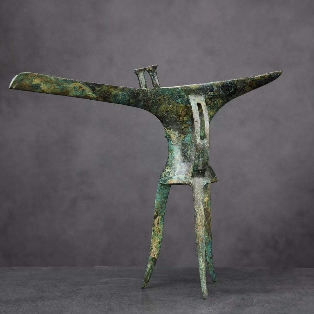 The world's top antique bronze vessel, antique bronze ware, antique bronze tripod