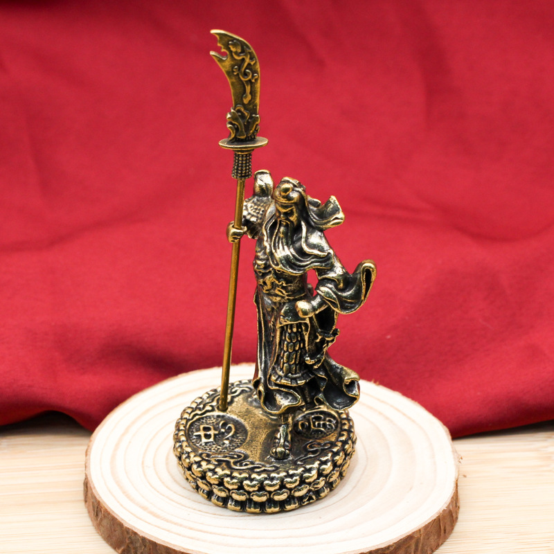 Explosive brass Guan Gong ornament, Guan Er Ye with knife safety ornament