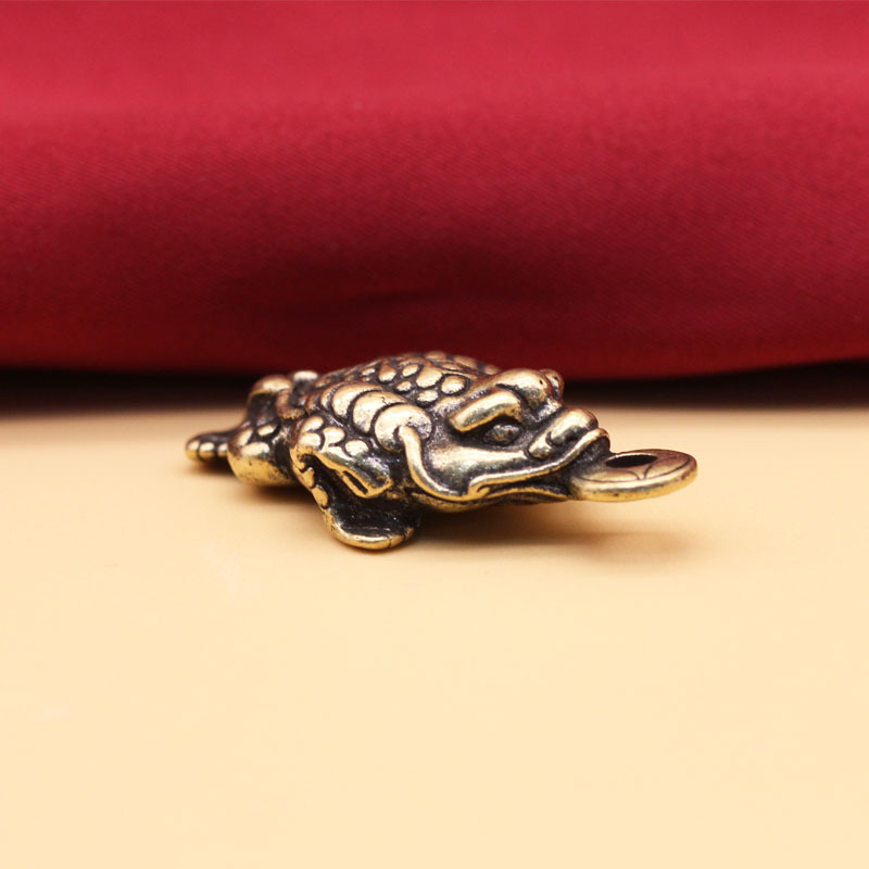 Brass Solid Three Legged Golden Toad Fortune and Feng Shui Small Ornament