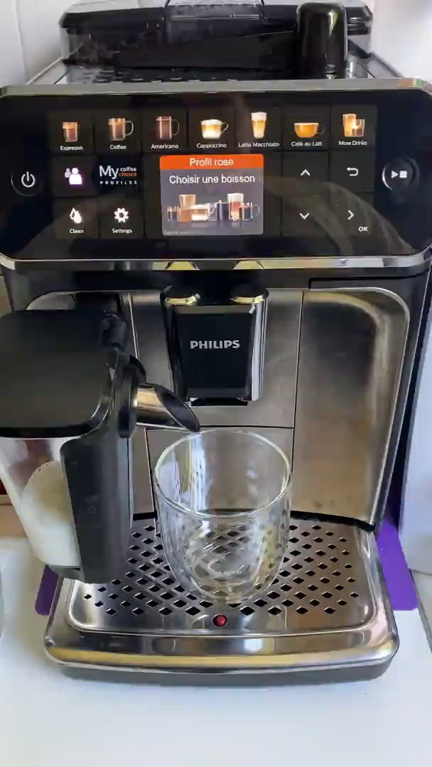 Philips Series 5400 Fully Automatic Coffee Machine - LatteGo Milk System, 12 Coffee Specialities, Intuitive Display, 4 User Profiles, Black (EP5441/50) & Philips Lime CA6903/10 Aqua Clean Water Filter