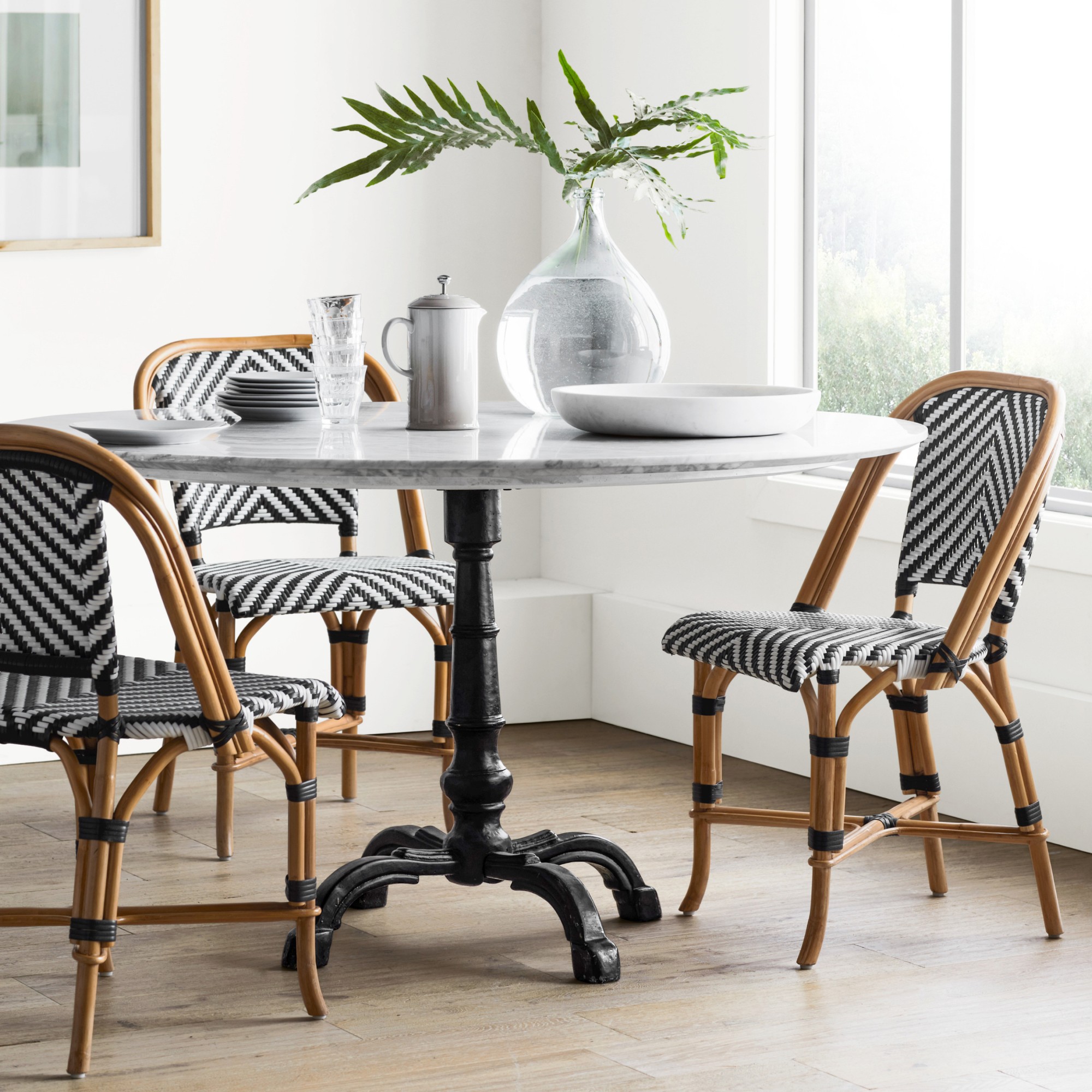 La Coupole Round Iron Bistro Table (42