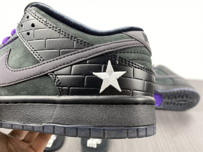 Familia x Nike SB Dunk Low “First Avenue” DJ1159-001 - CCSHOES