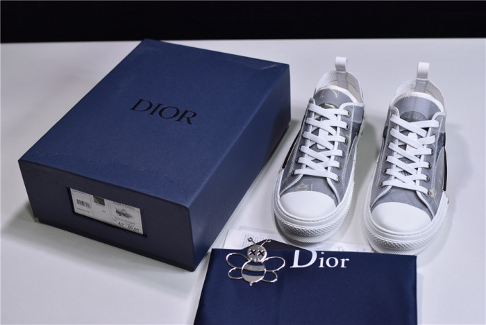 DR B23 Oblique Low Top Sneakers - CCSHOES
