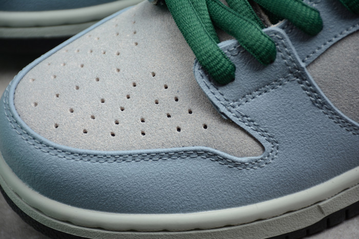 Nike Dunk SB Low Maple Leaf Central Park 313170-021 - CCSHOES