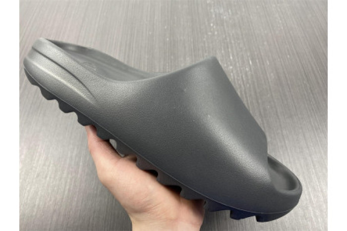 ADIDAS YEEZY SLIDE ONYX HQ6448 - CCSHOES