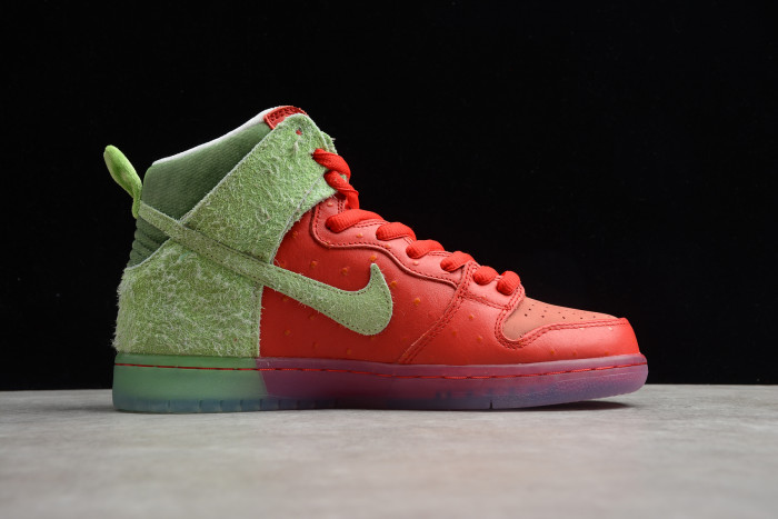 Nike SB Dunk High Strawberry Cough CW7093-600 - CCSHOES