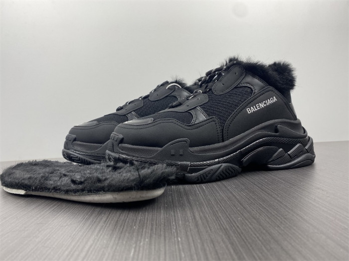 BLCG TRIPLE S SNEAKER 68563 W3CQ5 1000 - CCSHOES
