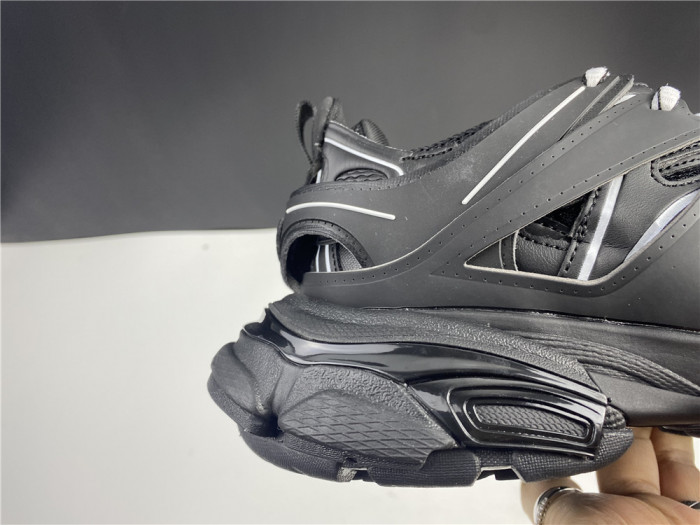 BLCG Track Sneaker 542436 W1GB1 2045 LED - CCSHOES