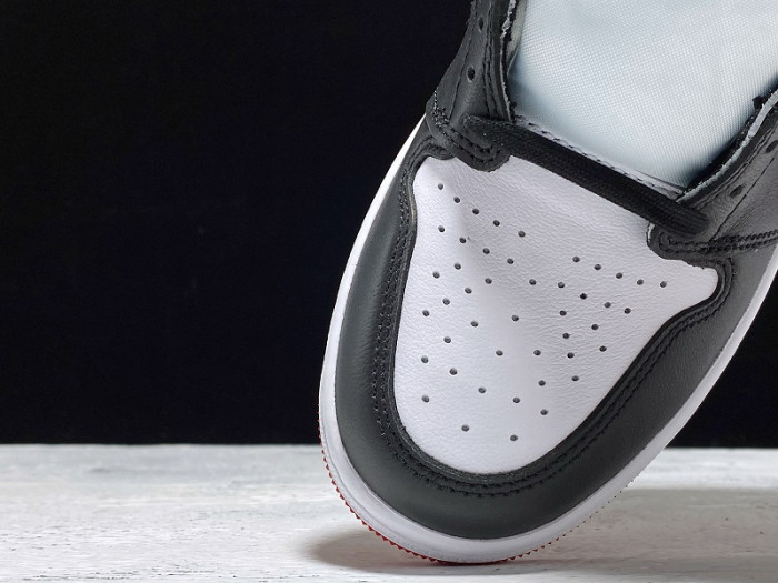 Air Jordan 1 Retro High “Satin Black Toe” CD0461-016 - CCSHOES