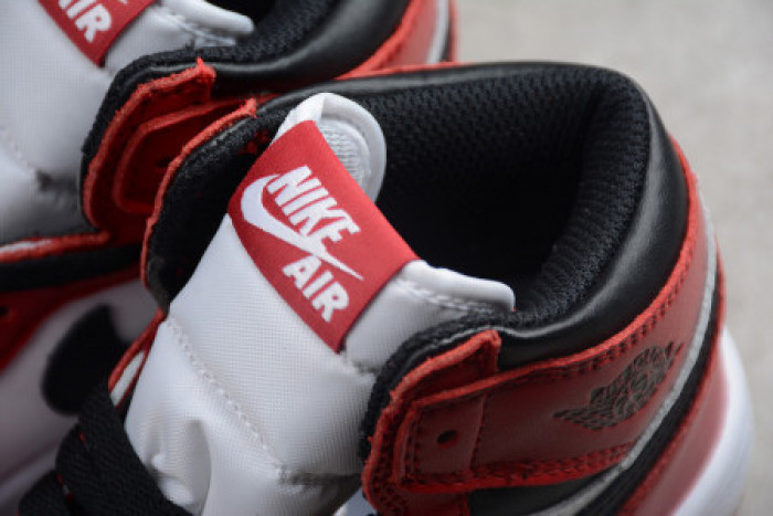 KIDS AIR JORDAN 1 RETRO HIGH OG "CHICAGO" 555088-101 - CCSHOES